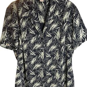 Notations Woman Black Short-Sleeve Button-Down tropical print attached tank 1X